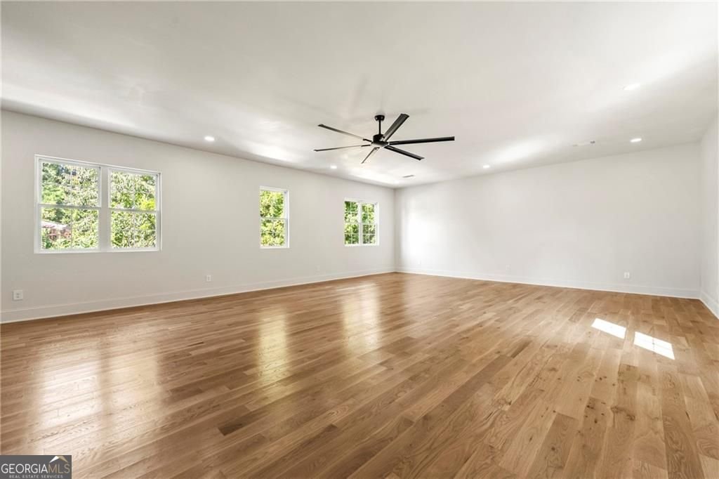 320 Hammond Drive Atlanta - 35