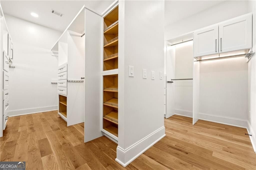 320 Hammond Drive Atlanta - 43