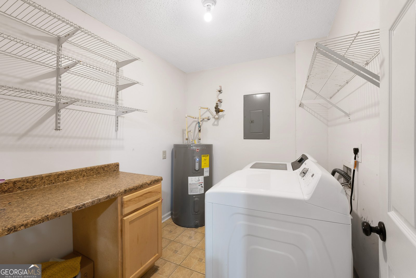 101 Apache Pointe Drive Senoia - 23