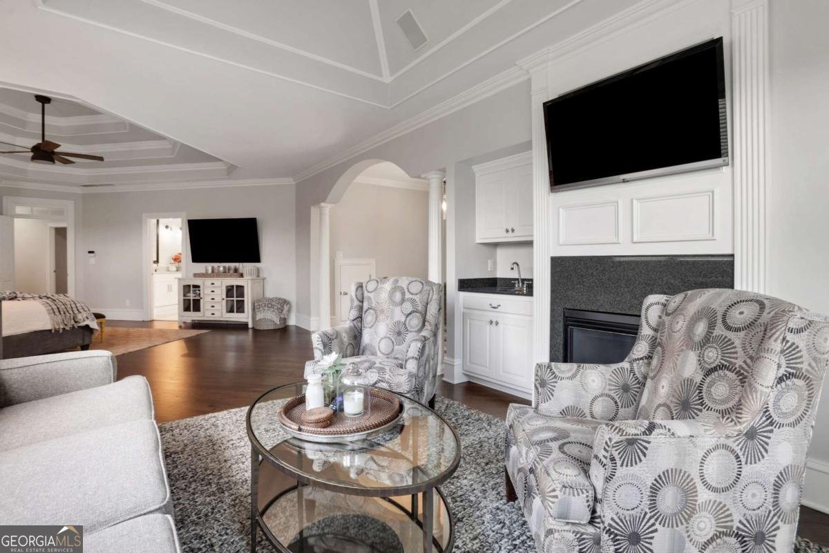 6220 Clifton Circle Suwanee - 27