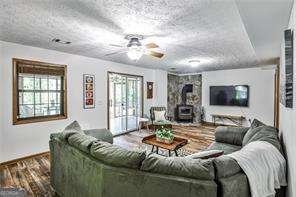 572 Lake Drive Snellville - 24
