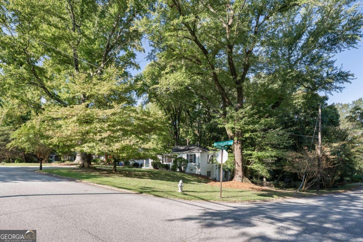 1636 Beacon Hill Boulevard Atlanta - 2