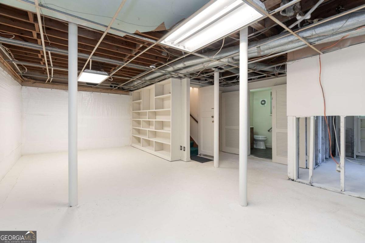 1636 Beacon Hill Boulevard Atlanta - 22