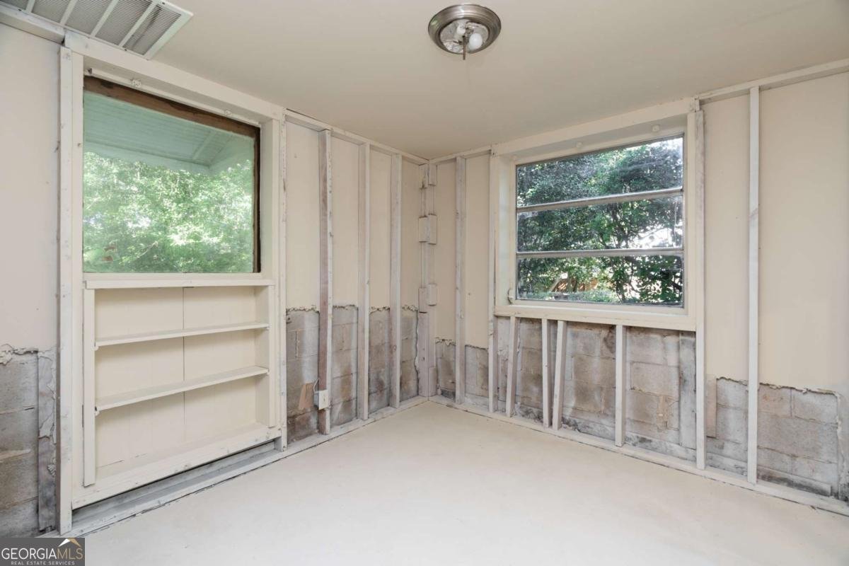 1636 Beacon Hill Boulevard Atlanta - 25
