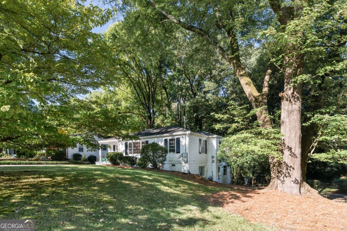 1636 Beacon Hill Boulevard Atlanta - 3