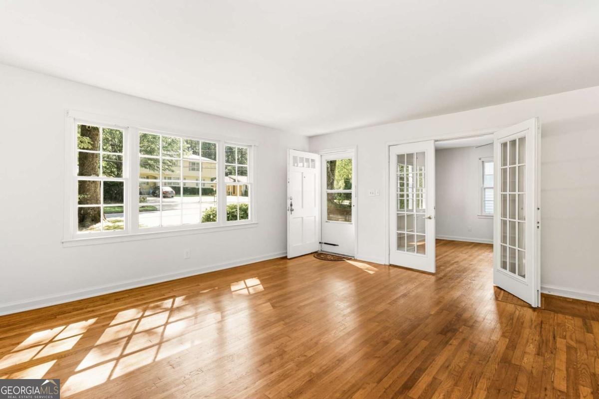 1636 Beacon Hill Boulevard Atlanta - 6