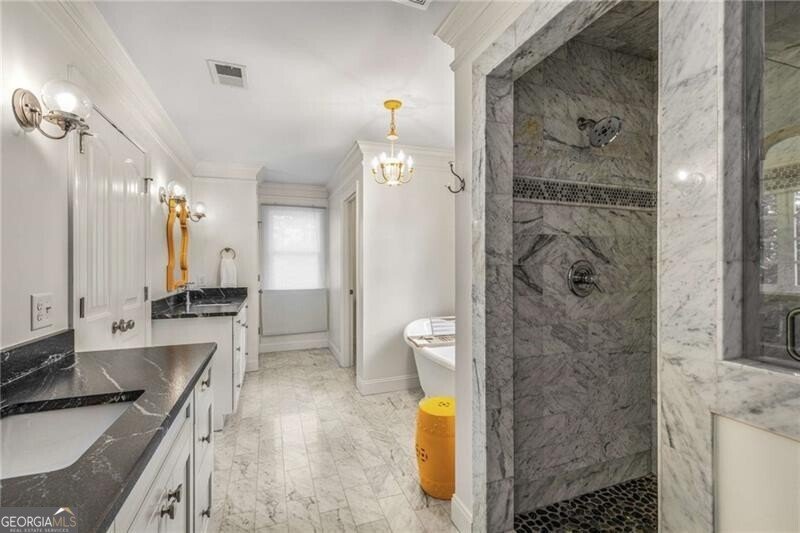 2456 Sunset Drive Atlanta - 24