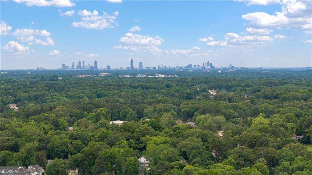 911 East Green Lane Clarkston - 44