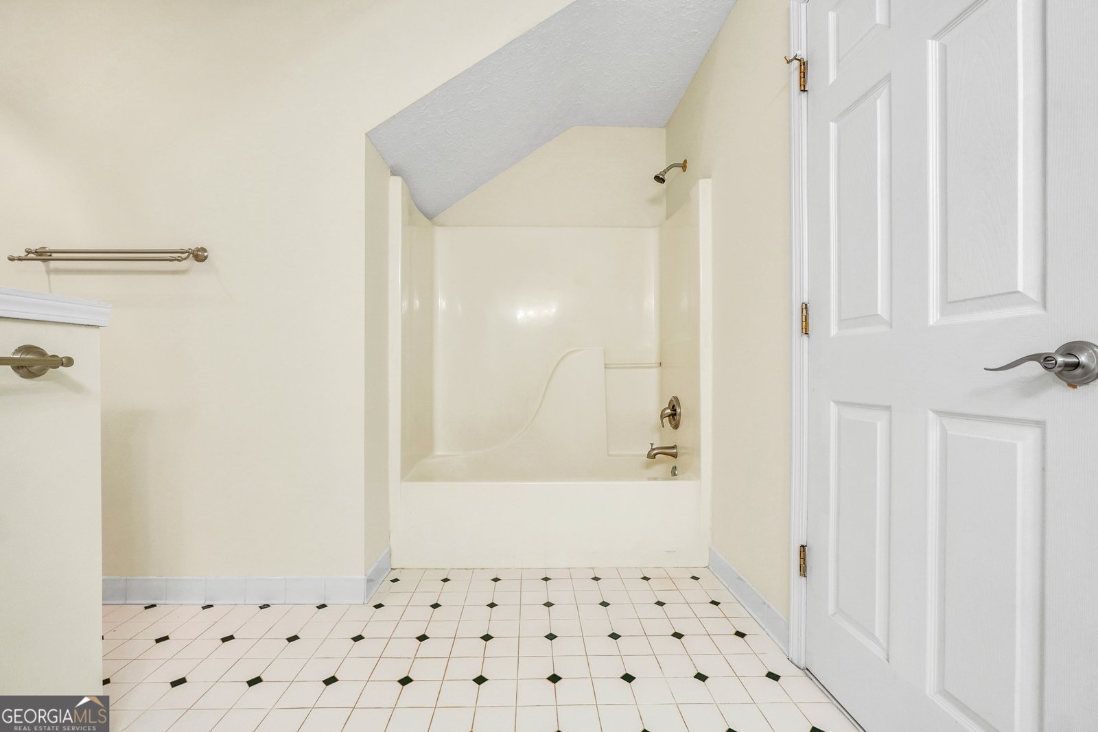 556 Higgins Road Locust Grove - 25