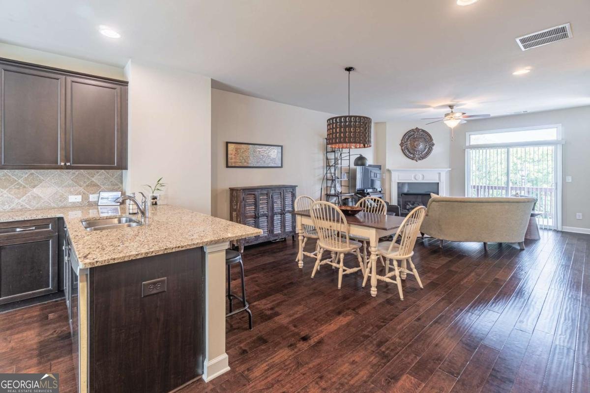 4305 Tacoma Trace Suwanee - 2
