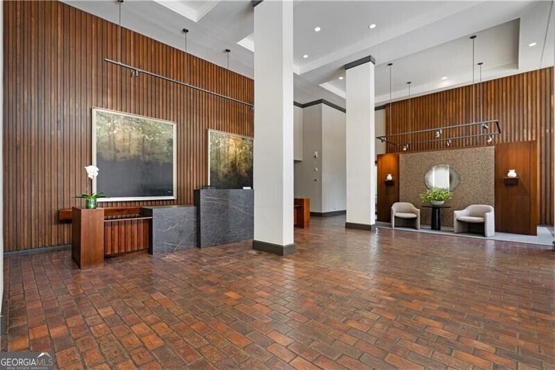 2575 Peachtree Road Atlanta - 33