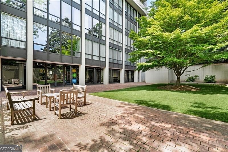 2575 Peachtree Road Atlanta - 34