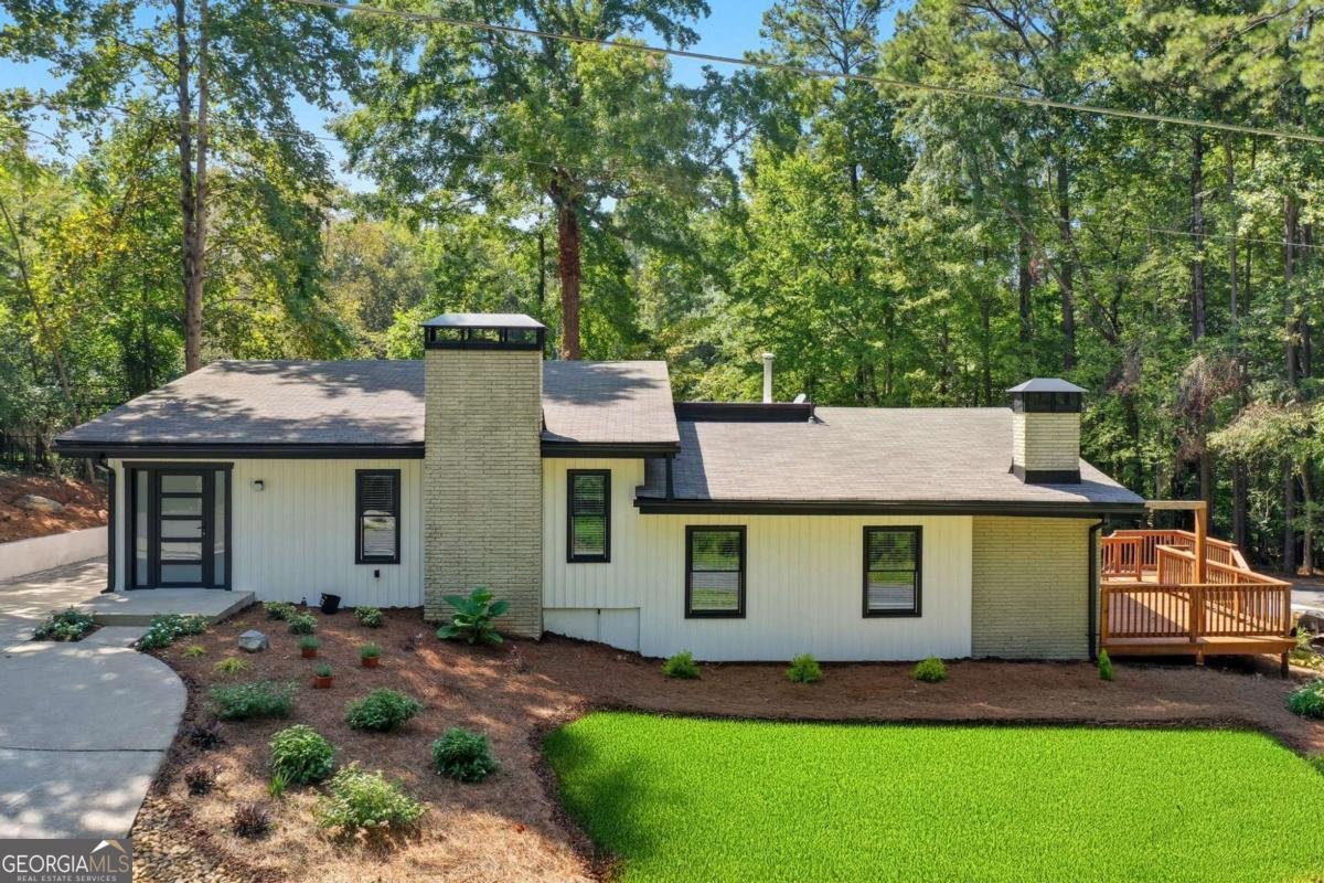 609 REDWOOD Drive Woodstock - 1