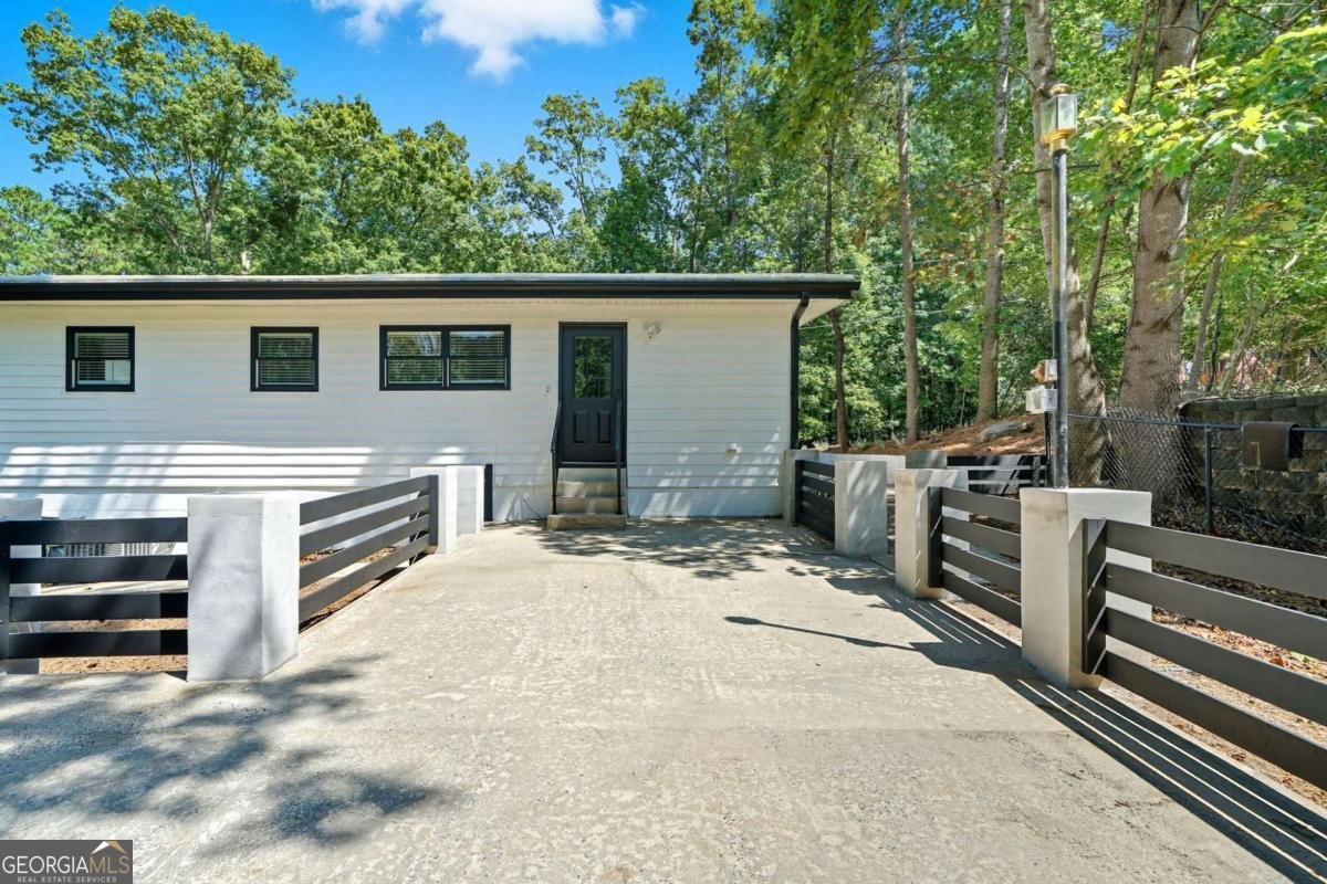 609 REDWOOD Drive Woodstock - 4