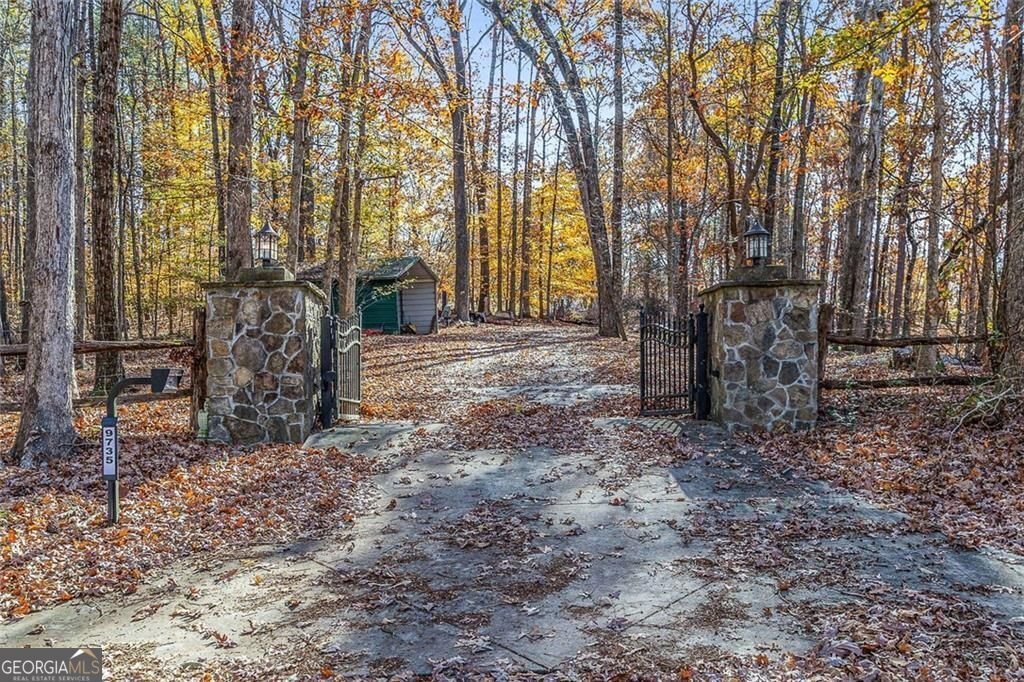 9735 Emery Drive Gainesville - 55