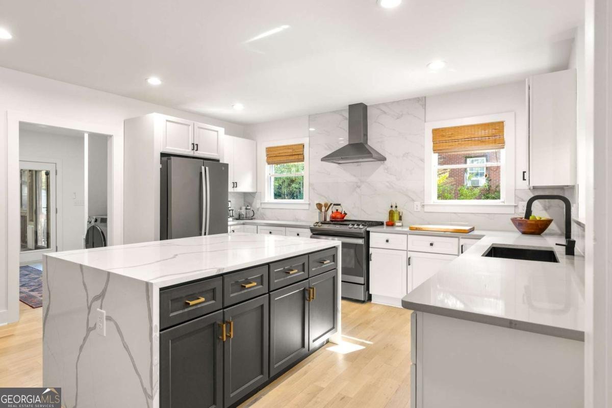 1646 May Avenue Atlanta - 11