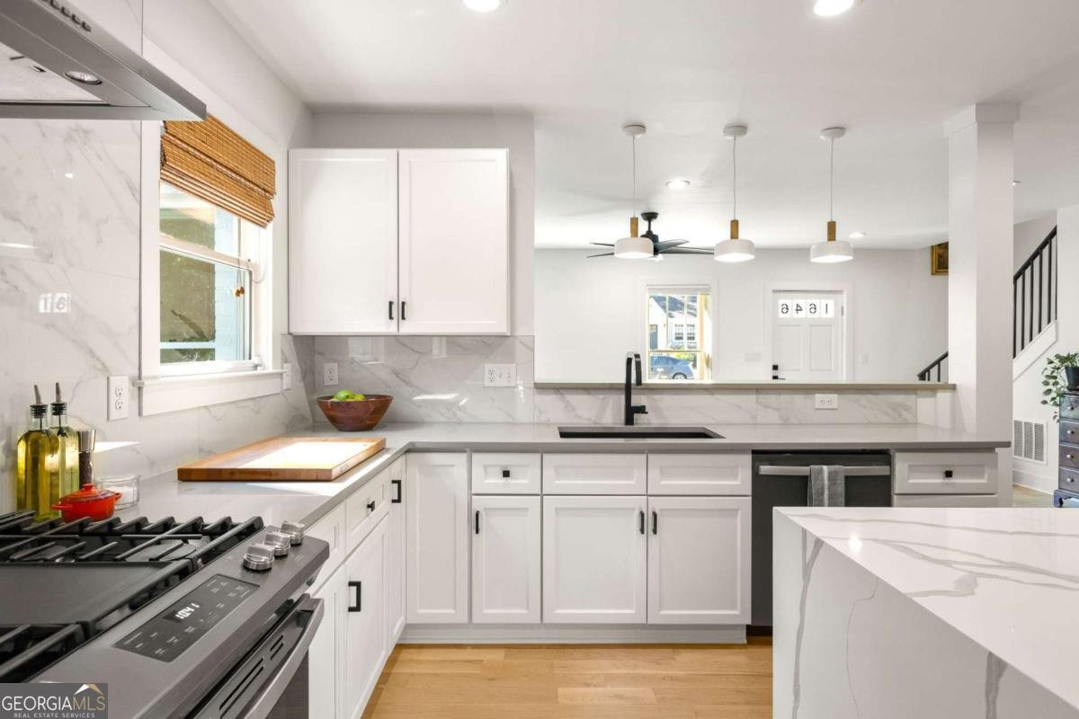 1646 May Avenue Atlanta - 13