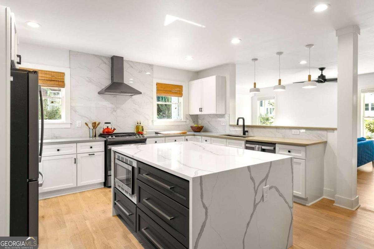 1646 May Avenue Atlanta - 14