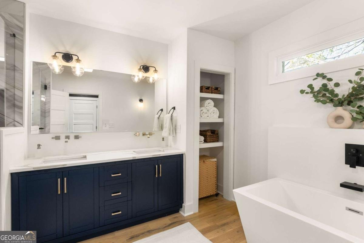 1646 May Avenue Atlanta - 20