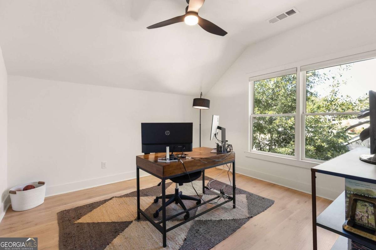 1646 May Avenue Atlanta - 34