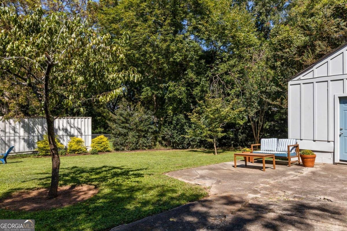 1646 May Avenue Atlanta - 46