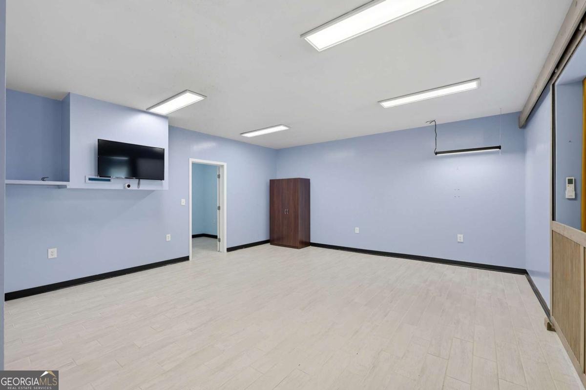 7507 Brookstone Circle Flowery Branch - 54