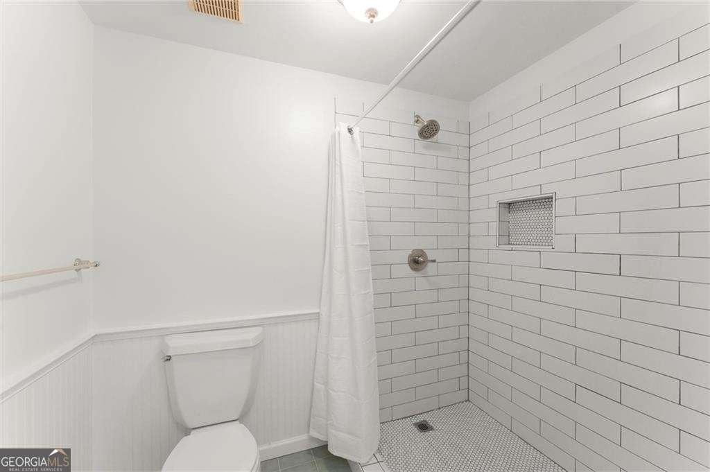 965 Lake Charles Drive Roswell - 22