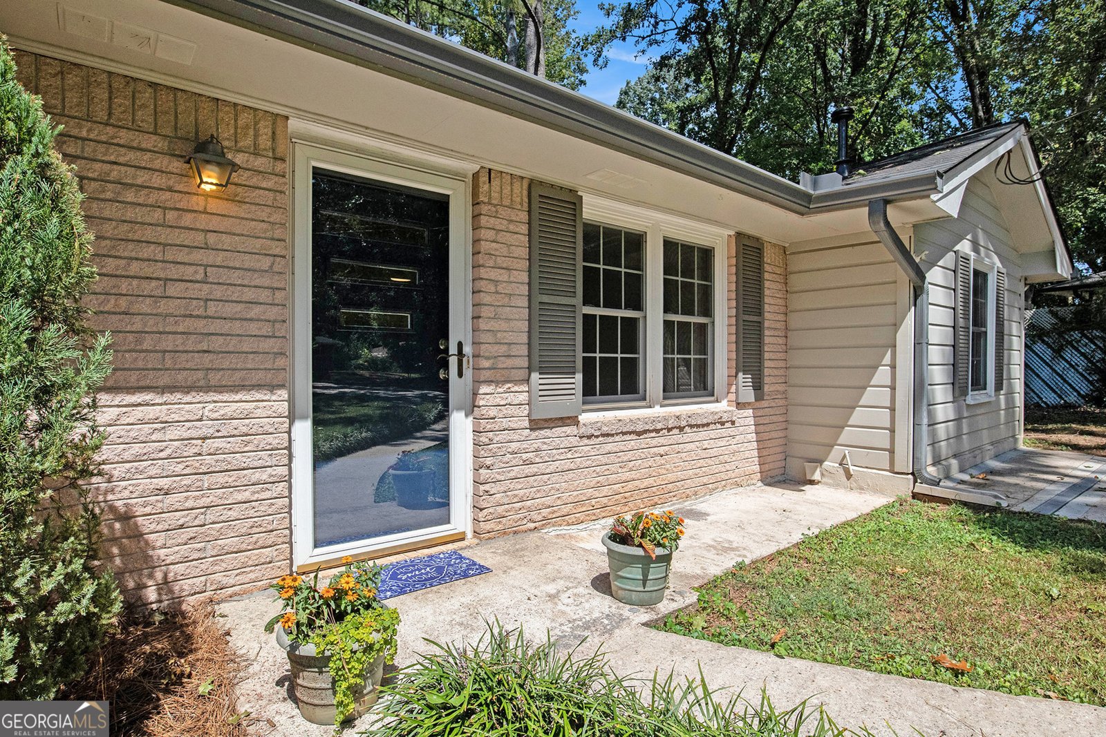 4917 Velva Way Lilburn - 1