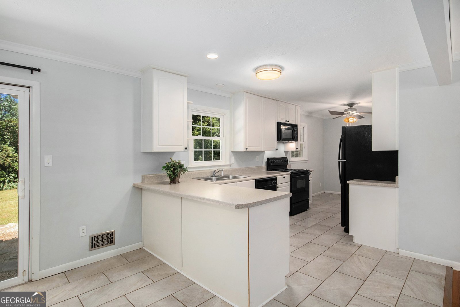 4917 Velva Way Lilburn - 9