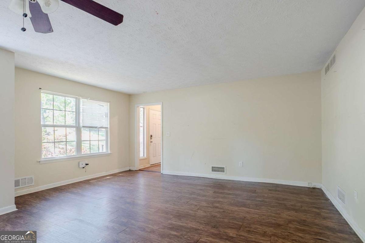9894 Riverwood Court Douglasville - 6