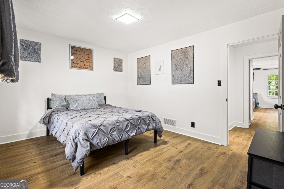 1396 Huntsmen Glen Riverdale - 3