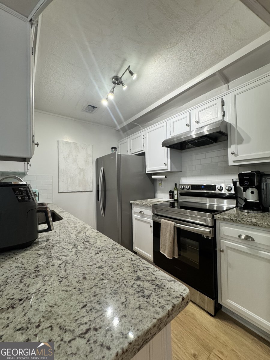 24311 Plantation Drive Atlanta - 16