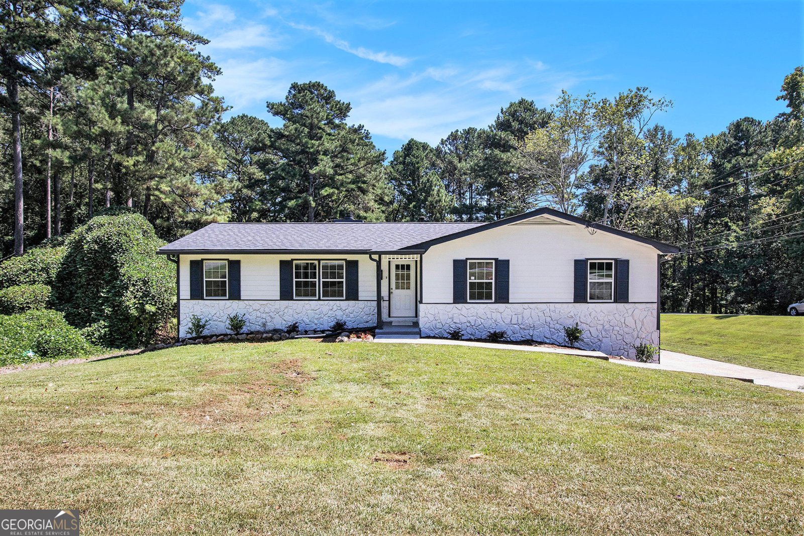 1176 Golden Circle Lilburn - 1