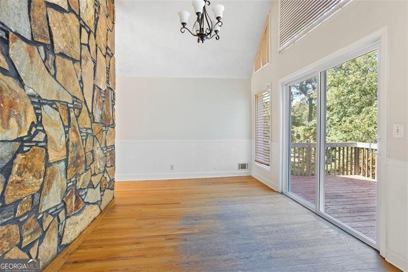 405 Waterfront Woodstock - 10