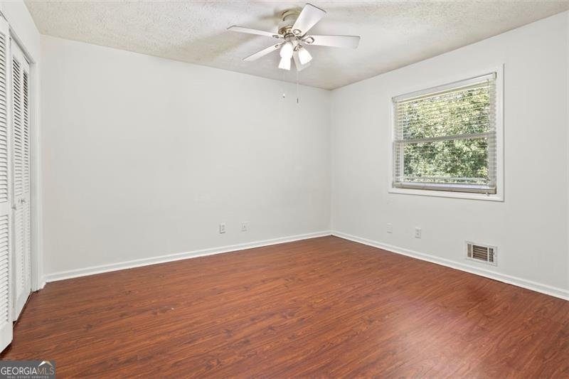 405 Waterfront Woodstock - 18
