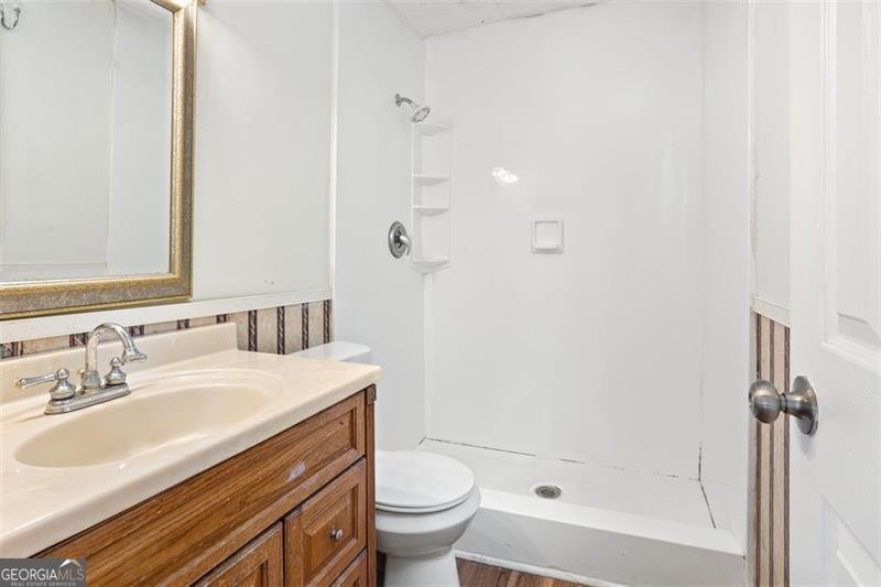 405 Waterfront Woodstock - 19