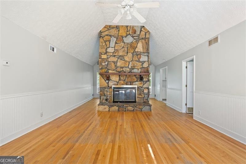 405 Waterfront Woodstock - 6