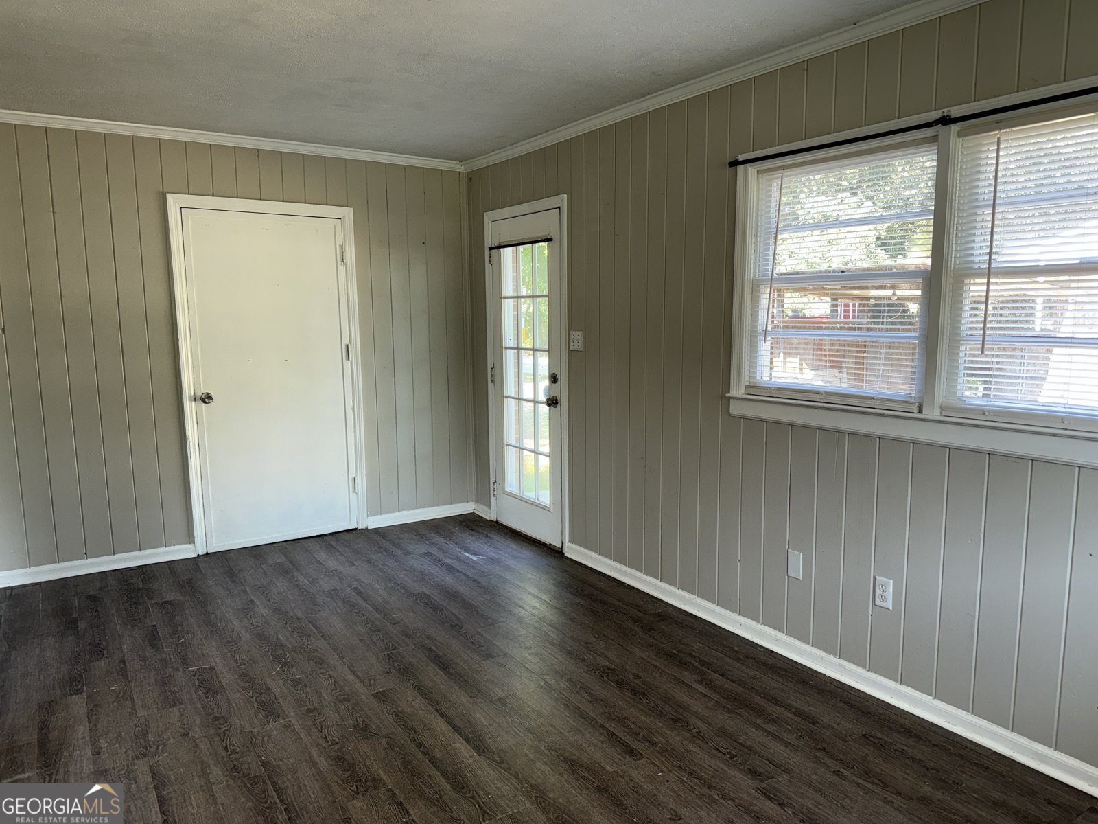 1065 Nelson Street Jackson - 5