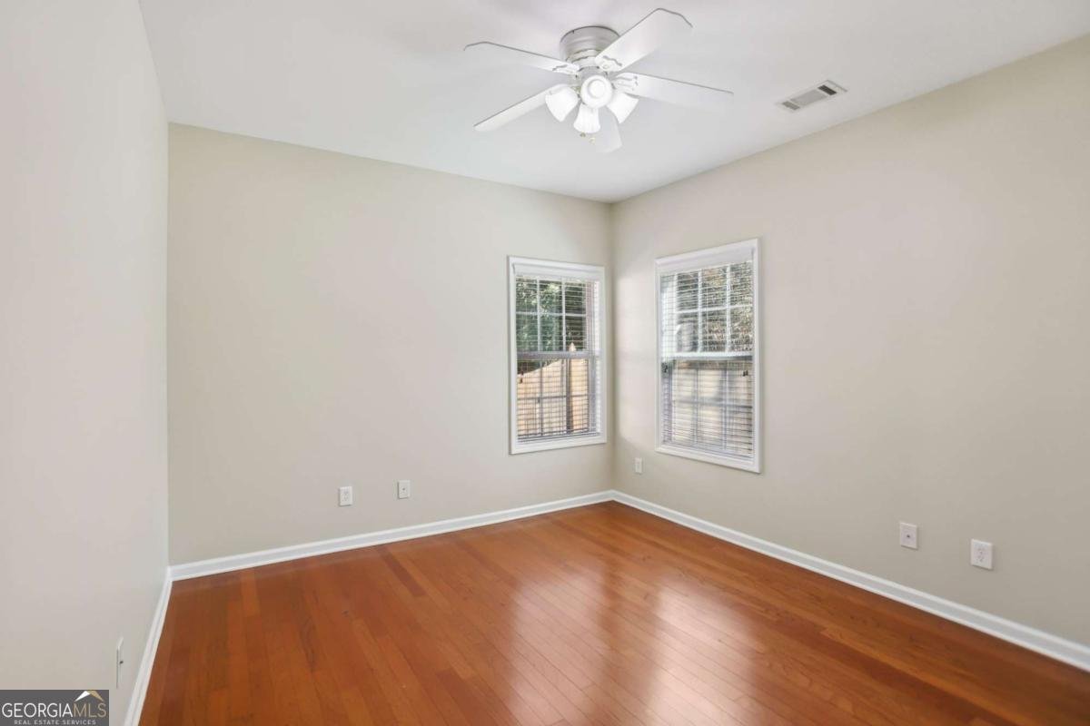 8004 Larksview Drive Fairburn - 24