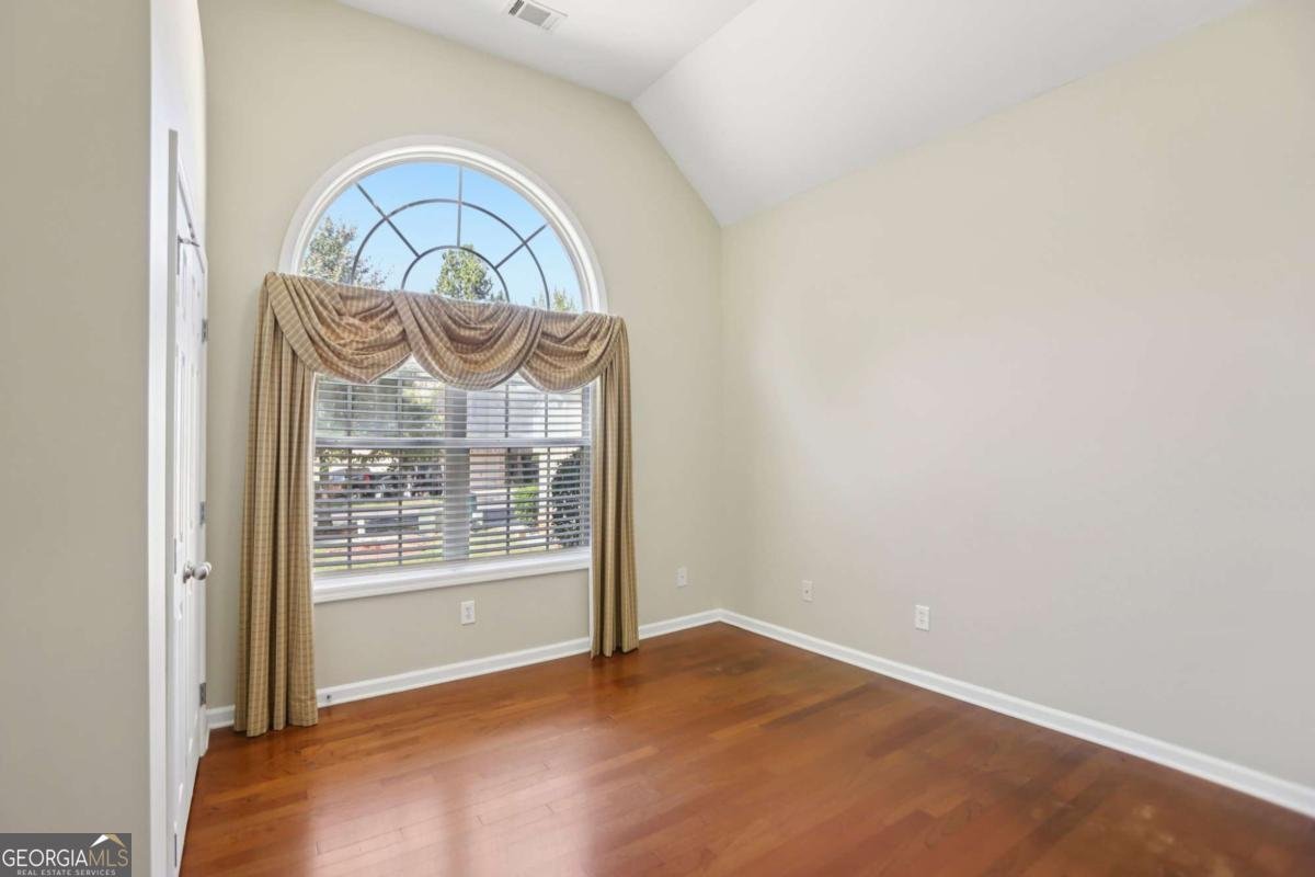 8004 Larksview Drive Fairburn - 29