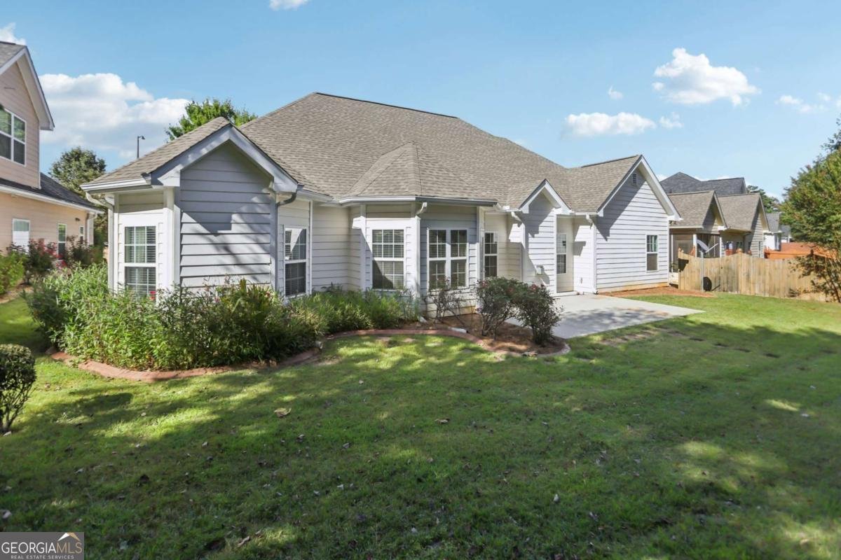 8004 Larksview Drive Fairburn - 34