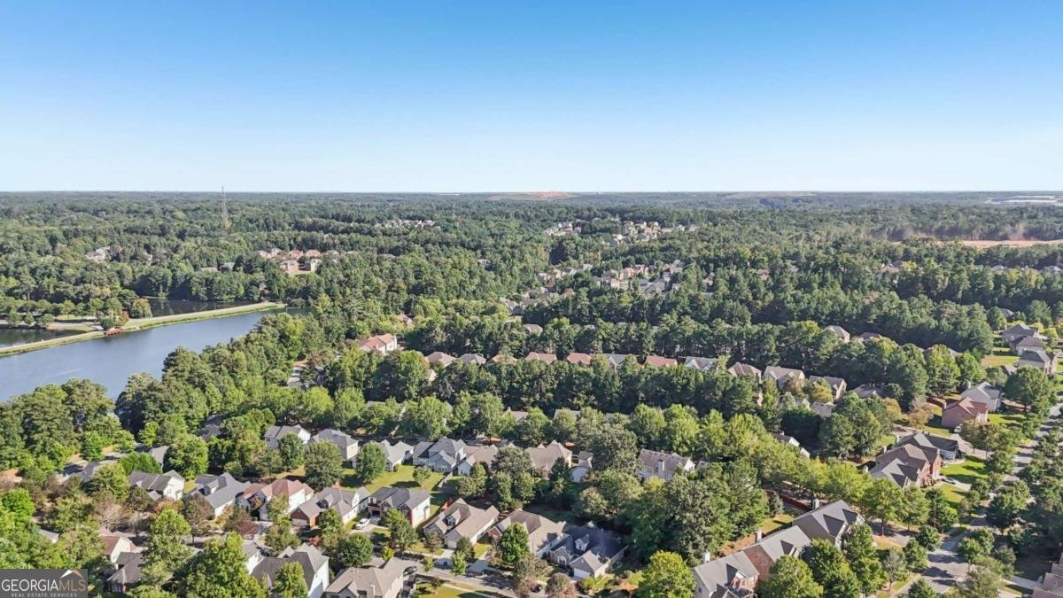 8004 Larksview Drive Fairburn - 5