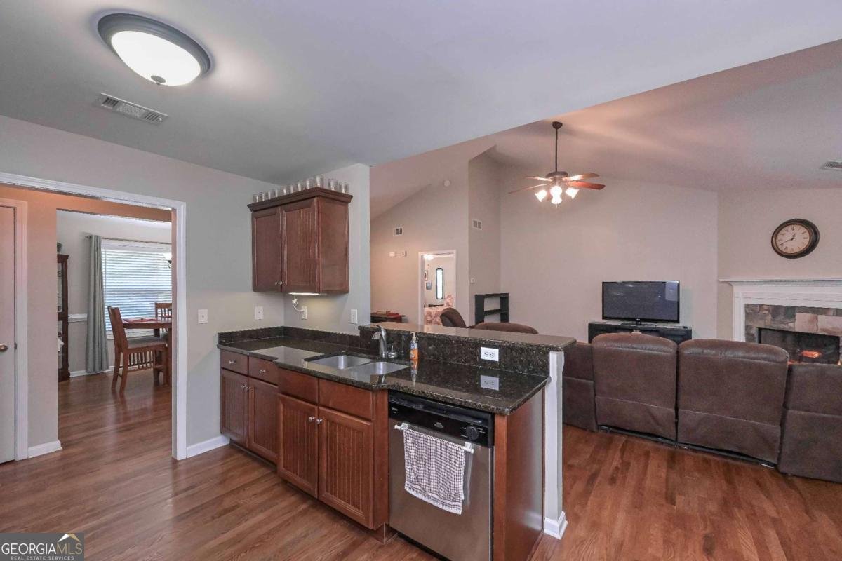 1305 Denton Road Douglasville - 26