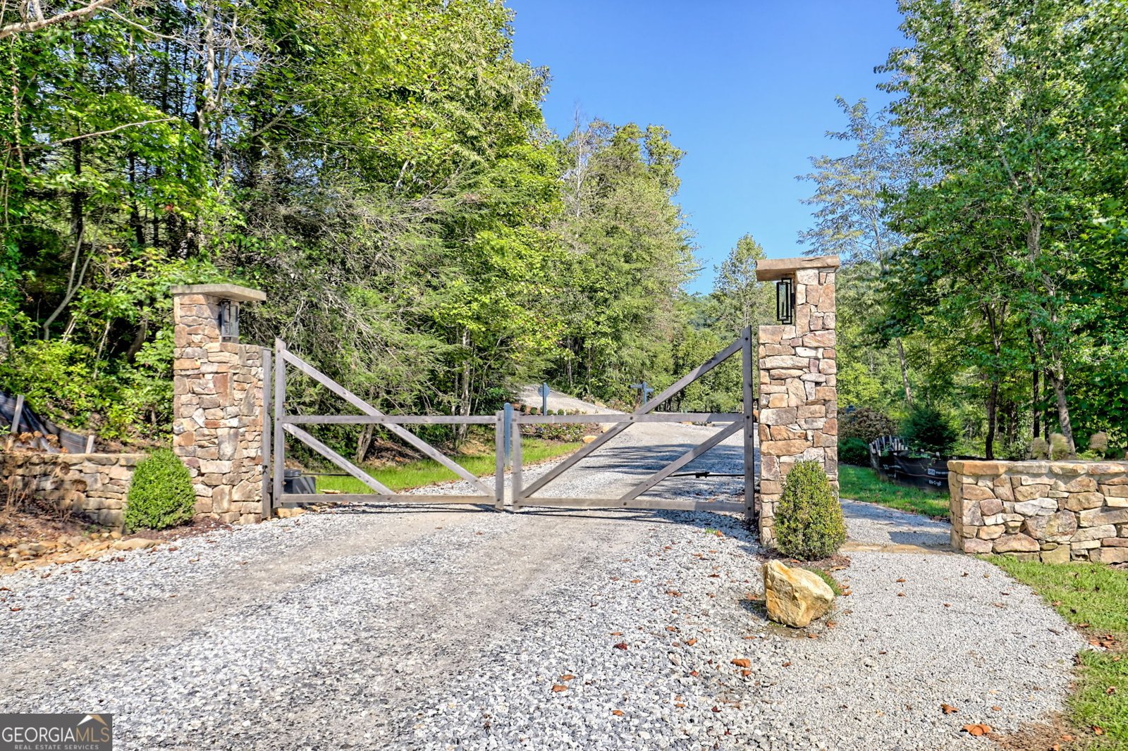 100 Cove View Lane Clarkesville - 53