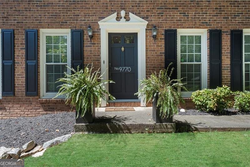 9770 Lake Forest Way Roswell - 4