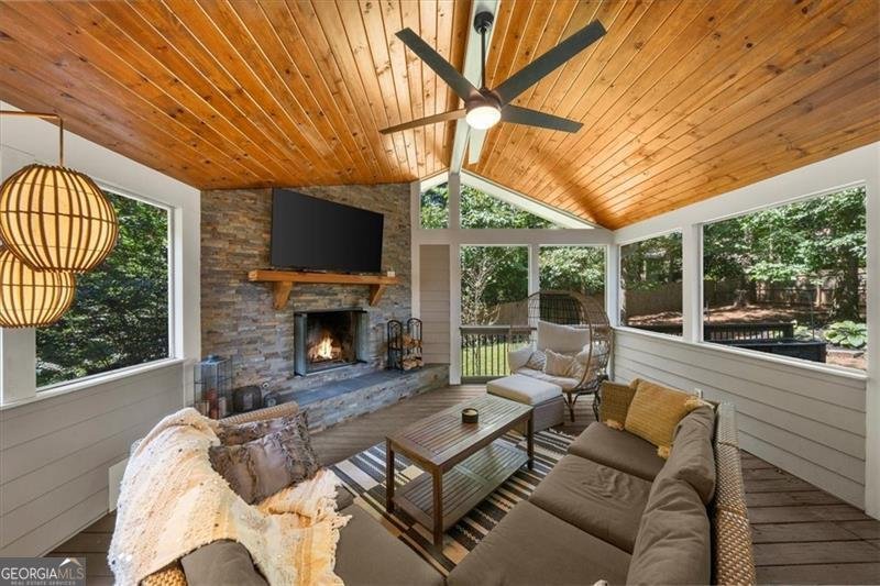 9770 Lake Forest Way Roswell - 9