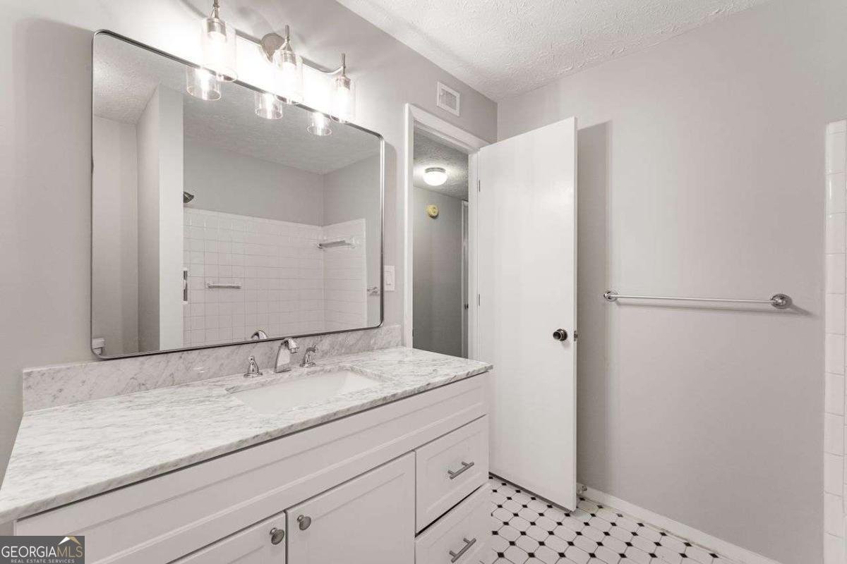 308 CUMBERLAND Court Smyrna - 16