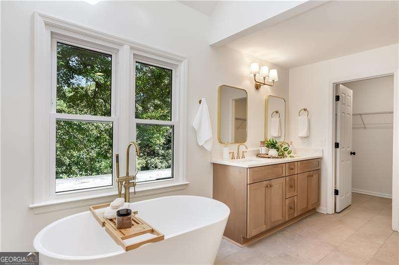 138 Lakeside Drive Kennesaw - 23