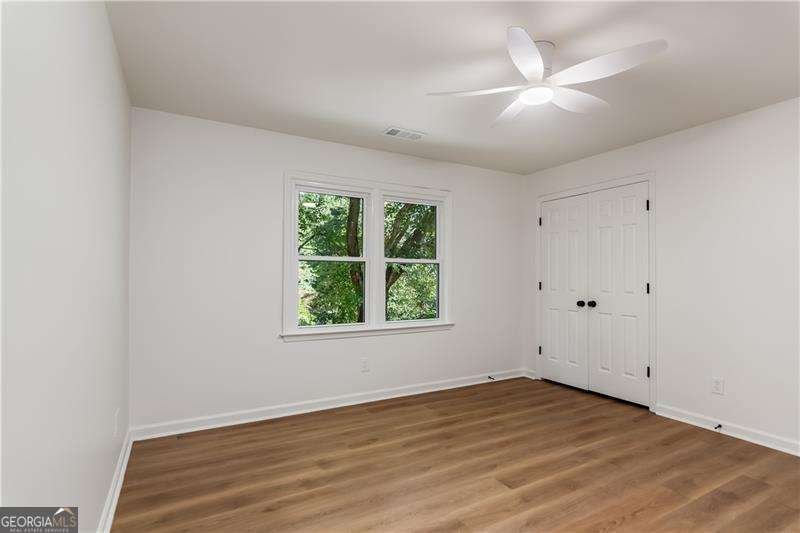 138 Lakeside Drive Kennesaw - 33