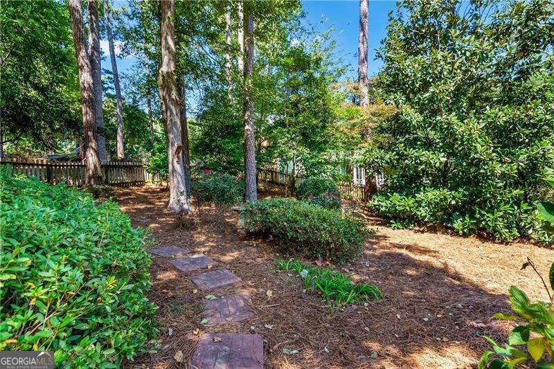 138 Lakeside Drive Kennesaw - 43